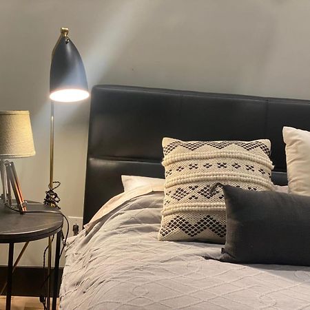 Private Room & Private Bathroom In Le Plateau Монреал Екстериор снимка