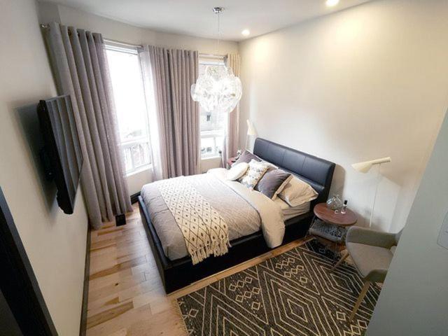 Private Room & Private Bathroom In Le Plateau Монреал Екстериор снимка